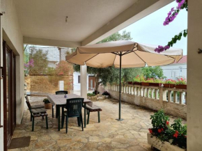 Apartment with patio Delic